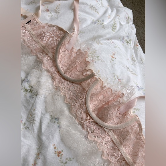 VERY RARE Victoria Secret Designer Collection Lace Bralette/Coachella